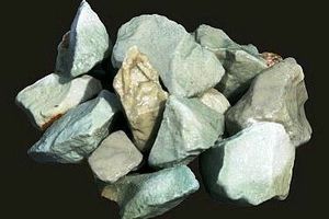 Декоративний камінь запобігає цвітінню води. Мінерал Цеоліт.